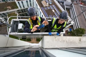 abseiling window cleaning London - commercial window cleaning